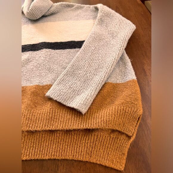 Haley London, super soft long sleeve turtleneck sweater size large - Picture 1 of 4